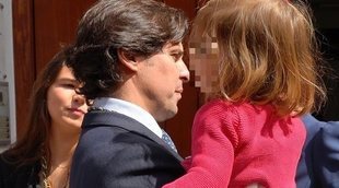 Fran Rivera disfruta de la Semana Santa de Sevilla con las mujeres de su vida