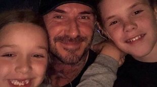 Los Beckham llevan a sus hijos Cruz y Harper a Disneyland