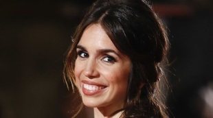 El primer look premamá de Elena Furiase sobre la alfombra roja
