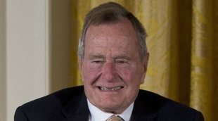 George H. W. Bush ingresa en el hospital después de la muerte de su mujer