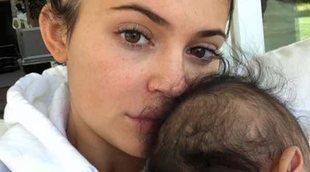 La maternidad hace olvidarse a Kylie de su faceta influencer