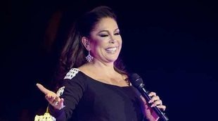 Isabel Pantoja vuelve a las exclusivas posando con sus nietas