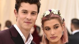 Hailey Balwin y Mendes confirman su relación en la Met Gala