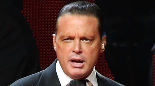 Luis Miguel tiene una erección en pleno concierto