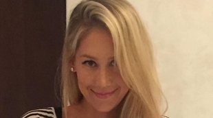Kournikova baila con su hija al ritmo de Enrique Iglesias