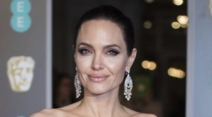 Angelina Jolie, enfadada por culpa de su divorcio con Brad Pitt