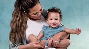 Chrissy Teigen y la preciosa foto de sus hijos Luna y Miles