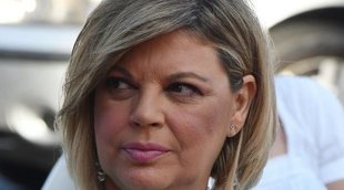 Terelu, poco arropada en el desfile de la presentación de sus joyas