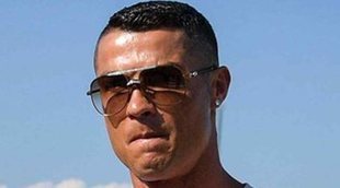Cristiano y Georgina aterrizan en Turín para su nueva vida en Italia