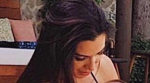 Pilar 'enseña a nadar' a Álex con ayuda de Marco y Sergio