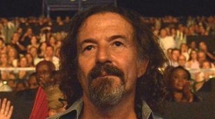 José María Cano aparece con su hijo por el que dejó Mecano