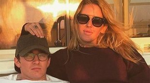 Ellie Goulding anuncia su compromiso con Caspar Jopling