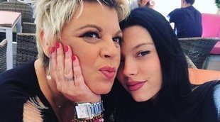 El paseo de Terelu por Malasaña, el nuevo barrio de su hija