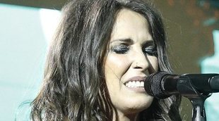 Malú se rompe los ligamentos tras tropezarse en el escenario