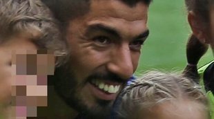 Suárez celebra el nacimiento de su tercer hijo marcando un golazo en el clásico