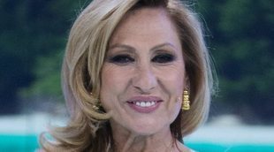 La pullita de Rosa Benito a Rocío Carrasco en un posado familiar