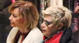 Terelu, de compras navideñas con su madre tras una revisión