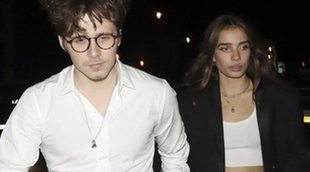 Brooklyn Beckham presume de amor con Hanna Cross
