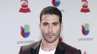 Miguel Ángel Silvestre vuelve a sonreír tras la muerte de su padre