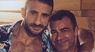 JJ disfruta de sus vacaciones brasileñas con Eliad Cohen