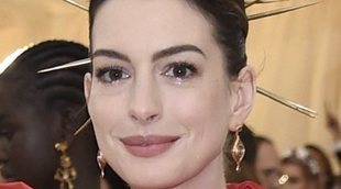 Anne Hathaway va a estar 18 años sin beber alcohol