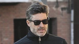 Toño Sanchís llama a la Policía para evitar que le graben haciendo al mudanza