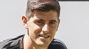 Courtois llega a la vida de Alba rodeado de infidelidades y escándalos