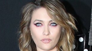 Paris Jackson reaparece en el estreno de 'The Dirt'