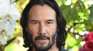 Keanu Reeves colabora en un aterrizaje de emergencia