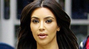 Kim Kardashian explica cómo se filtra el agua por su lavabo