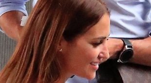 Paula y Miguel, muy cariñosos con Daniella en su escapada a Málaga