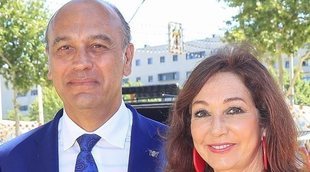 Ana Rosa disfruta de la Feria de Abril junto a su marido