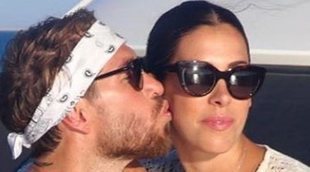 Ramos felicita a su hermana Miriam con fuegos artificiales en su viaje a Egipto