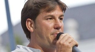 Lucas (Andy y Lucas), destrozado tras la repentina muerte de su padre