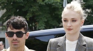 Joe y Turner se tatúan a su perro tras su accidentada muerte