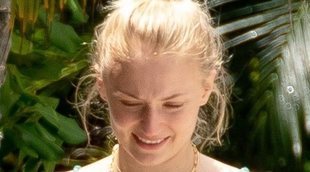 Sophie Turner y Priyanka Chopra se relajan juntas en Miami