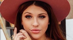 Anita Matamoros hace negocio con su ropa y sus amigas