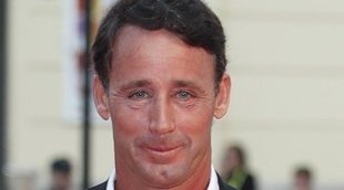 Álvaro Muñoz Escassi da rienda suelta a su amor en Cádiz