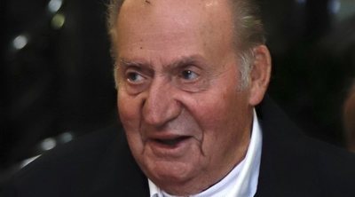 El Rey Juan Carlos I viaja hasta Sanxenxo para animar a la Infanta Elena en las regatas