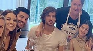 La cena navideña de Paula, Miguel, Feliciano y Sandra