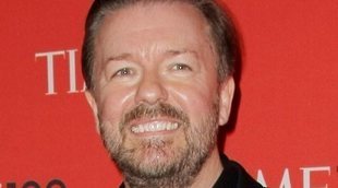 Ricky Gervais se defiende de las acusaciones de transfóbico