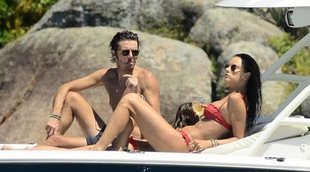 Alessandra Ambrosio, románticas vacaciones en Brasil con su novio