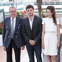 El director, productor y los protagonistas de 'Piratas del Caribe' en Cannes