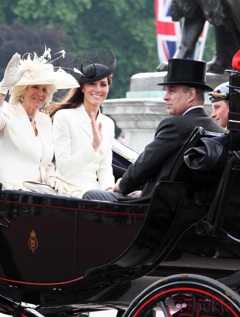 Las Duquesas de Cambridge y de Cornualles, el Duque de York y Enrique de Gales