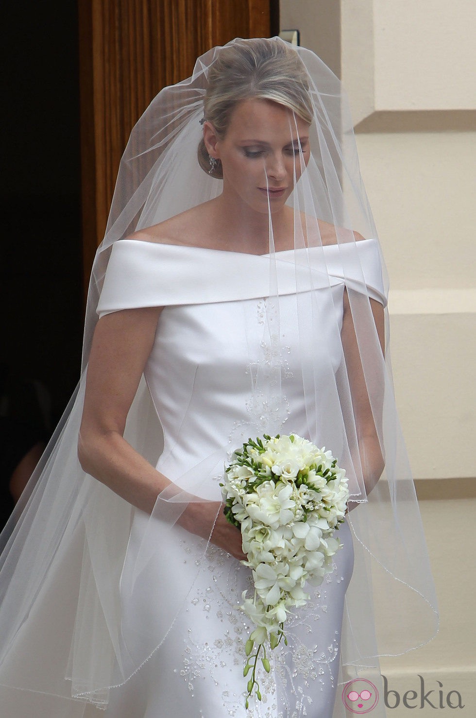 El traje de novia de Charlene Wittstock, diseñado por Armani