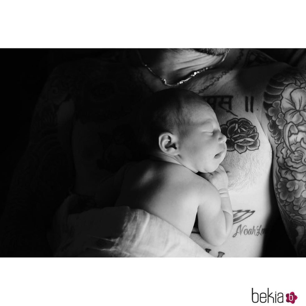 Adam Levine junto a su pequeña