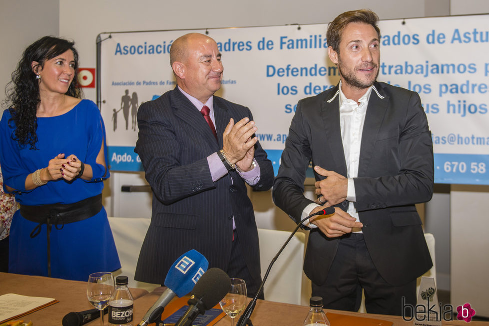 Antonio David Flores premiado en Gijón