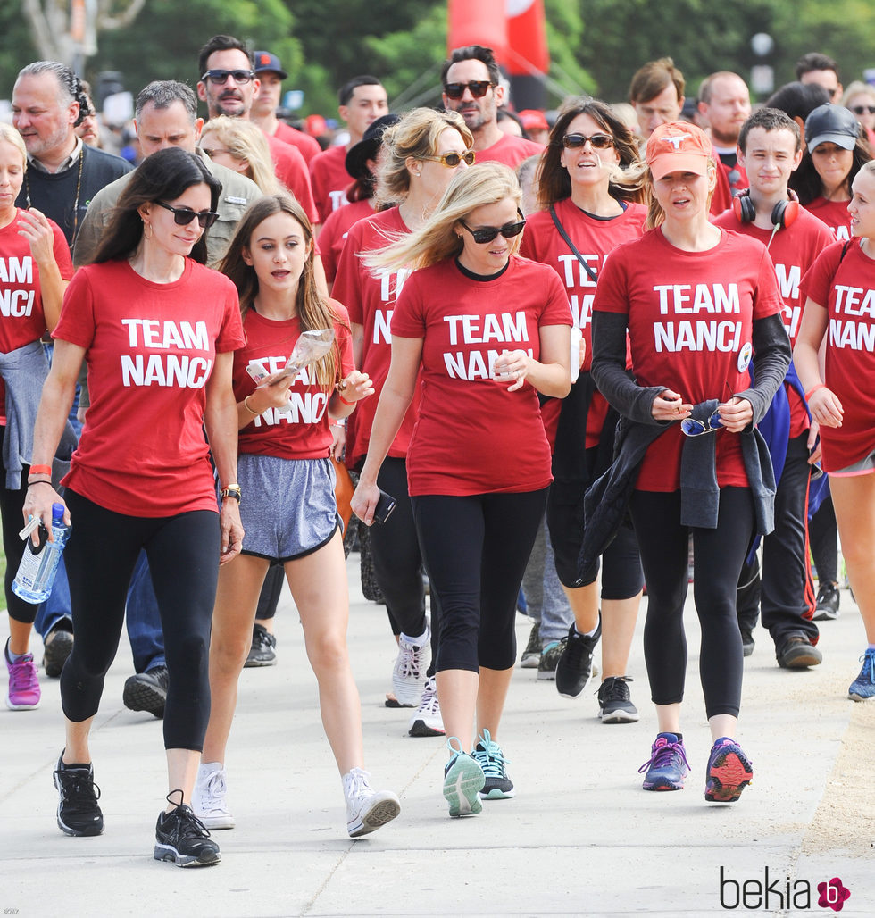 Renée Zellweger,  Reese Witherspoon y Courteney Cox en una carrera solidaria en Los Ángeles