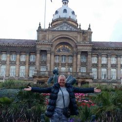 Belén Esteban haciendo turismo en Birmingham