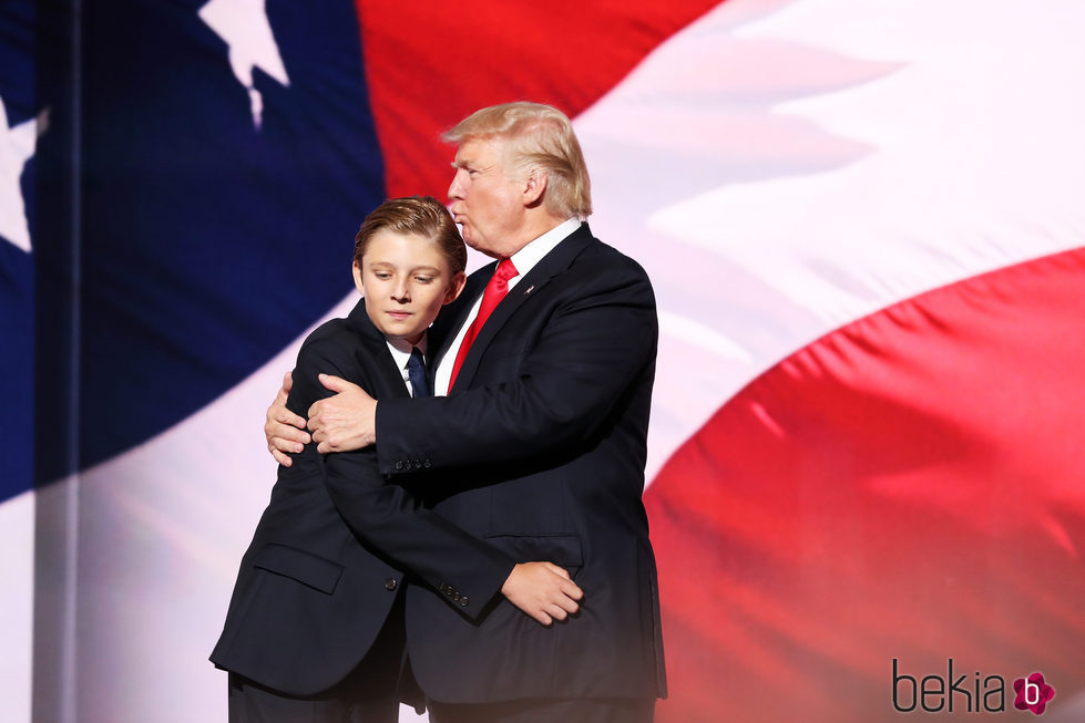 Donald Trump con su hijo pequeño Barron